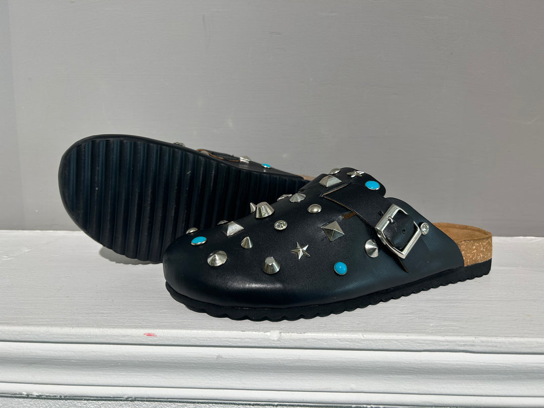 OVYÈ - SCARPE SABOT CON BORCHIE