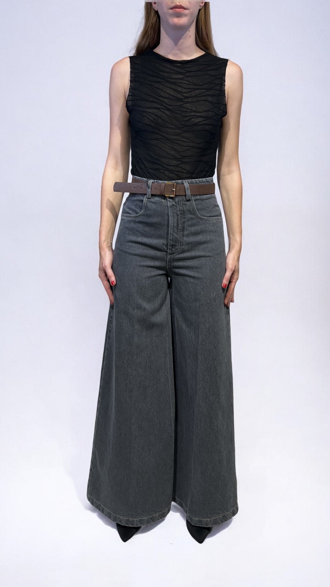TENSIONE IN - JEANS A RUOTA